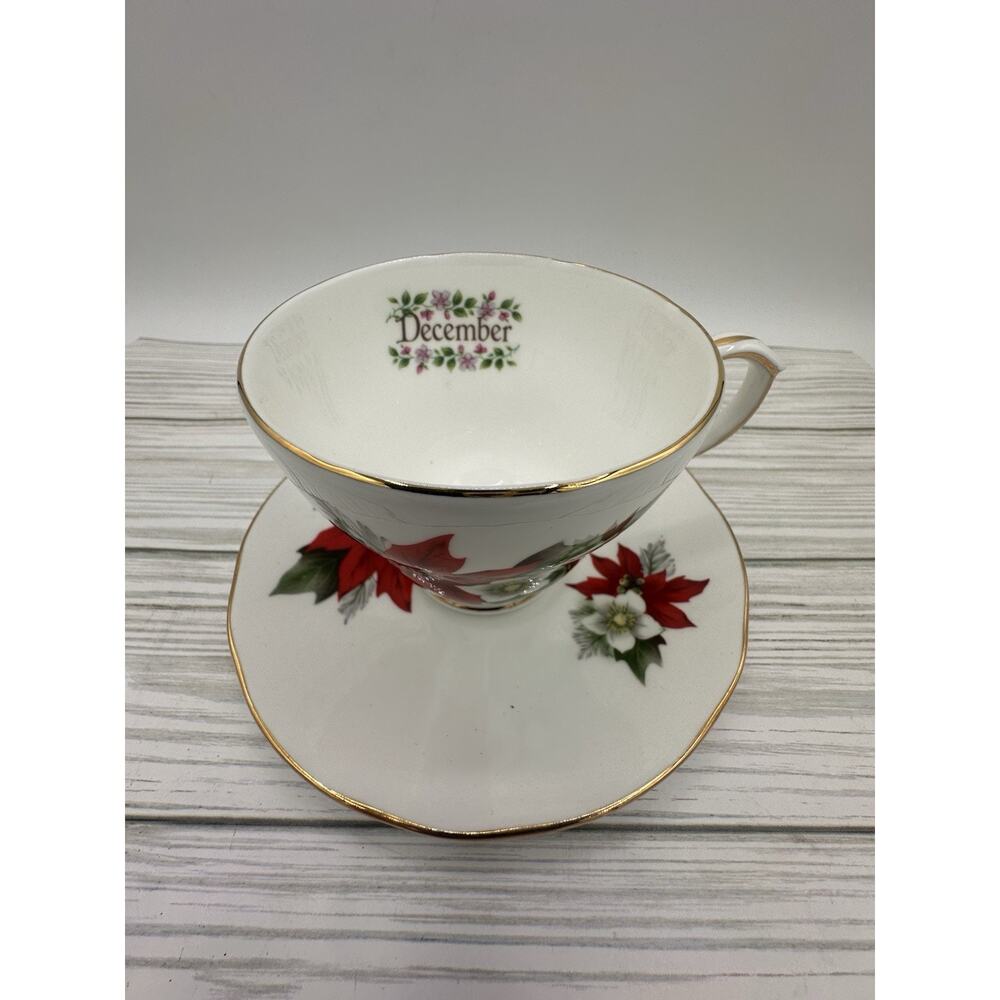Royal Winchester December Red Poinsettia Teacup & Saucer Set Gold Trim Floral